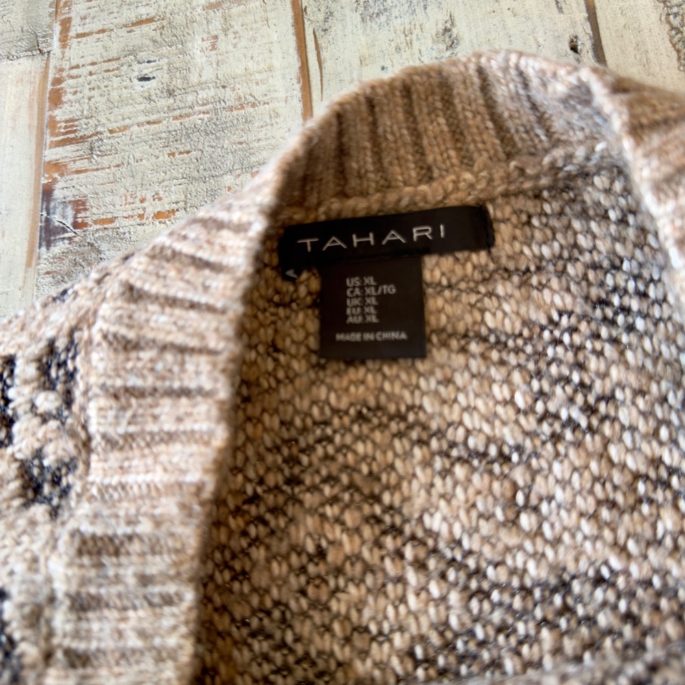 Tahari Jacquard Knit Crewneck Sweater •Neutral Pattern • Size XL - Picture 2 of 3